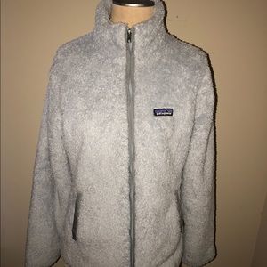 Large furry women’s Patagonia zip up jacket